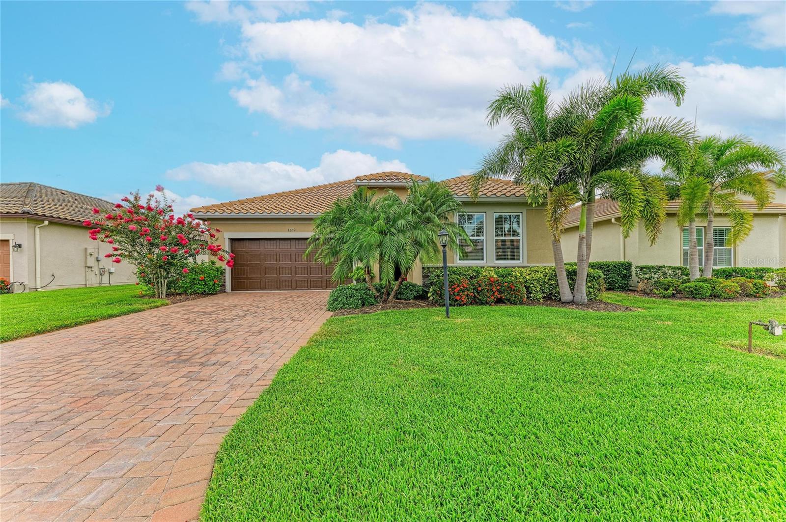 4809 Tobermory Way, FL