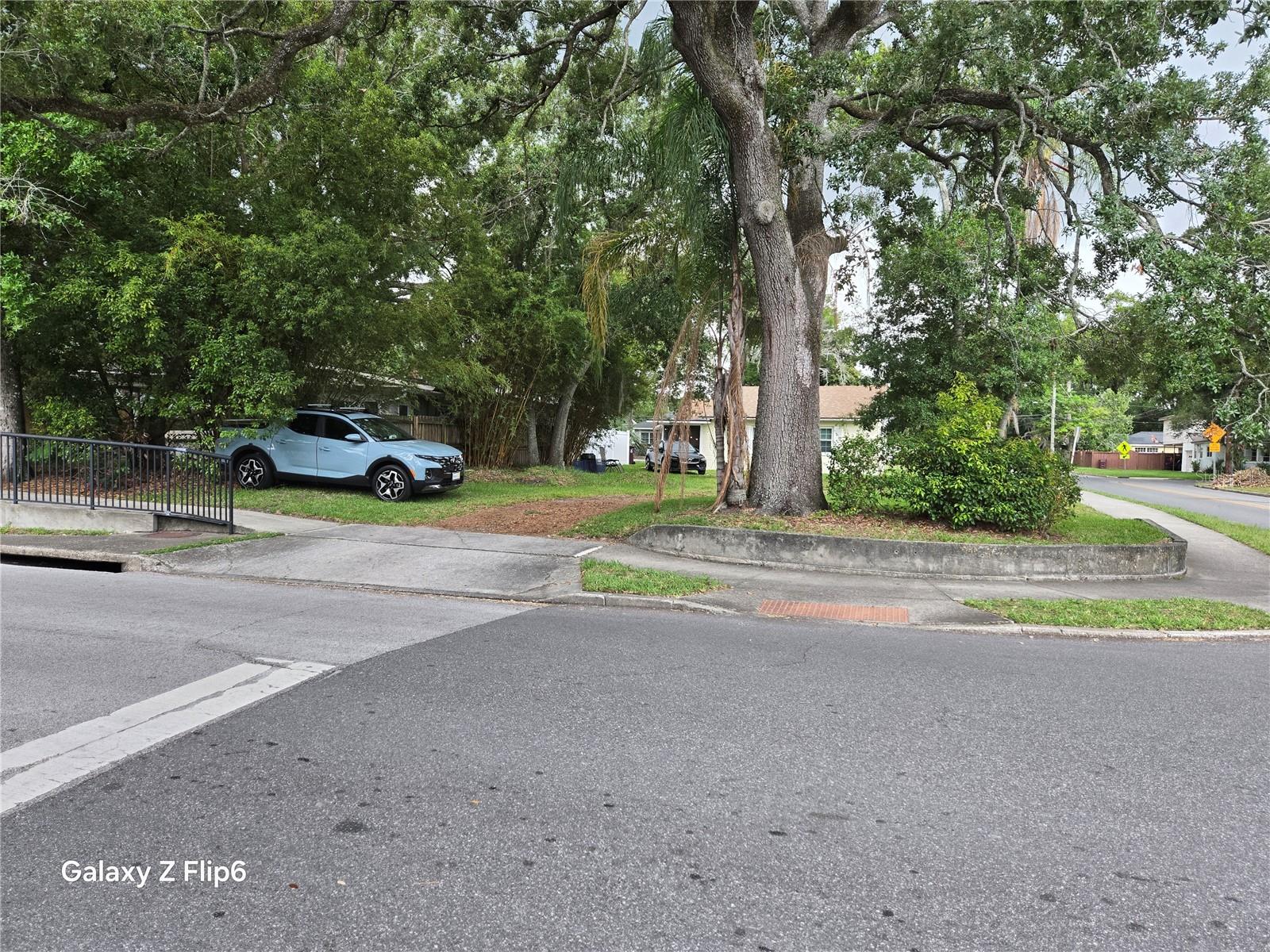 Helen Avenue, FL