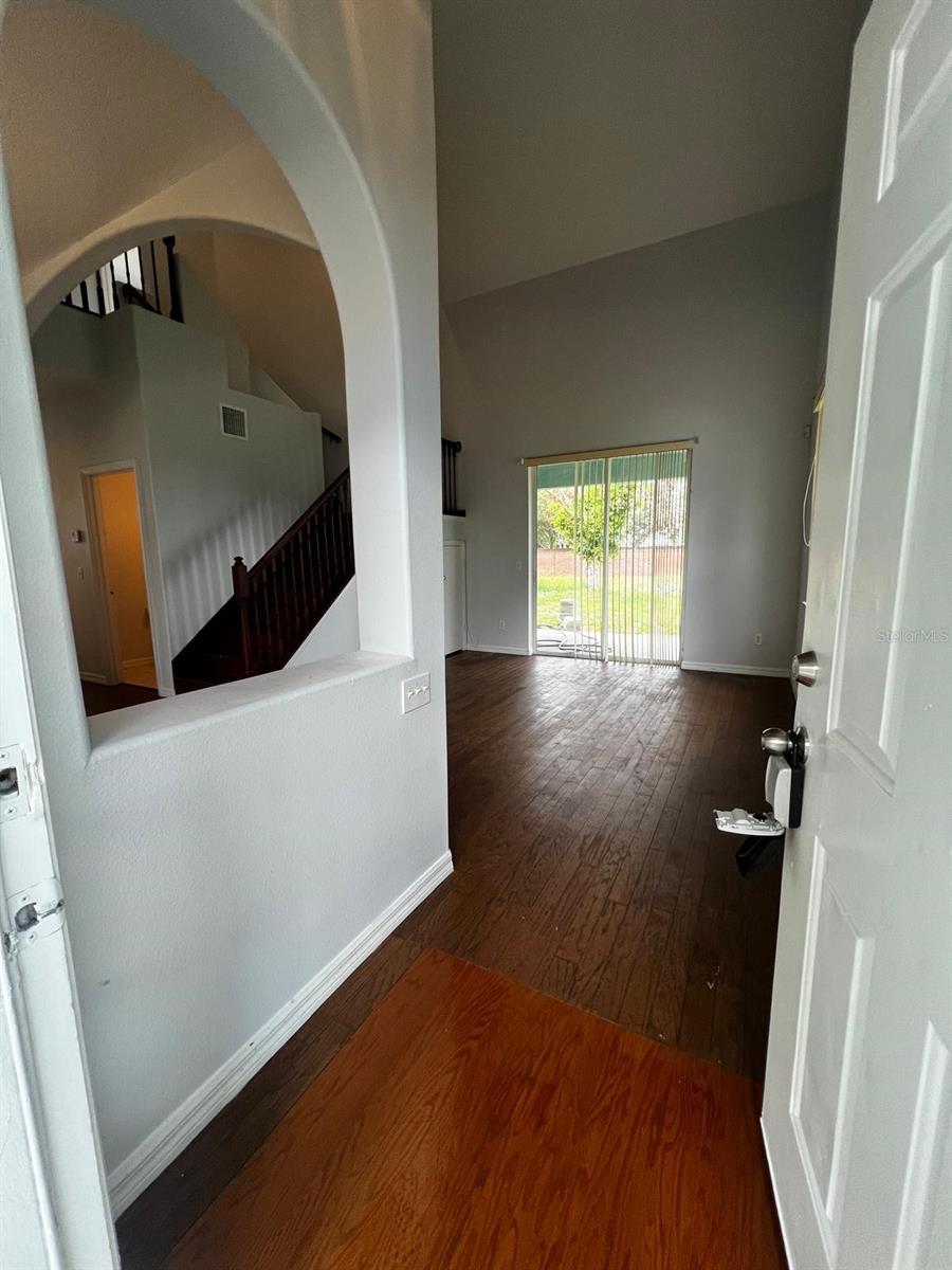 1666 Cambridge Village Court, FL