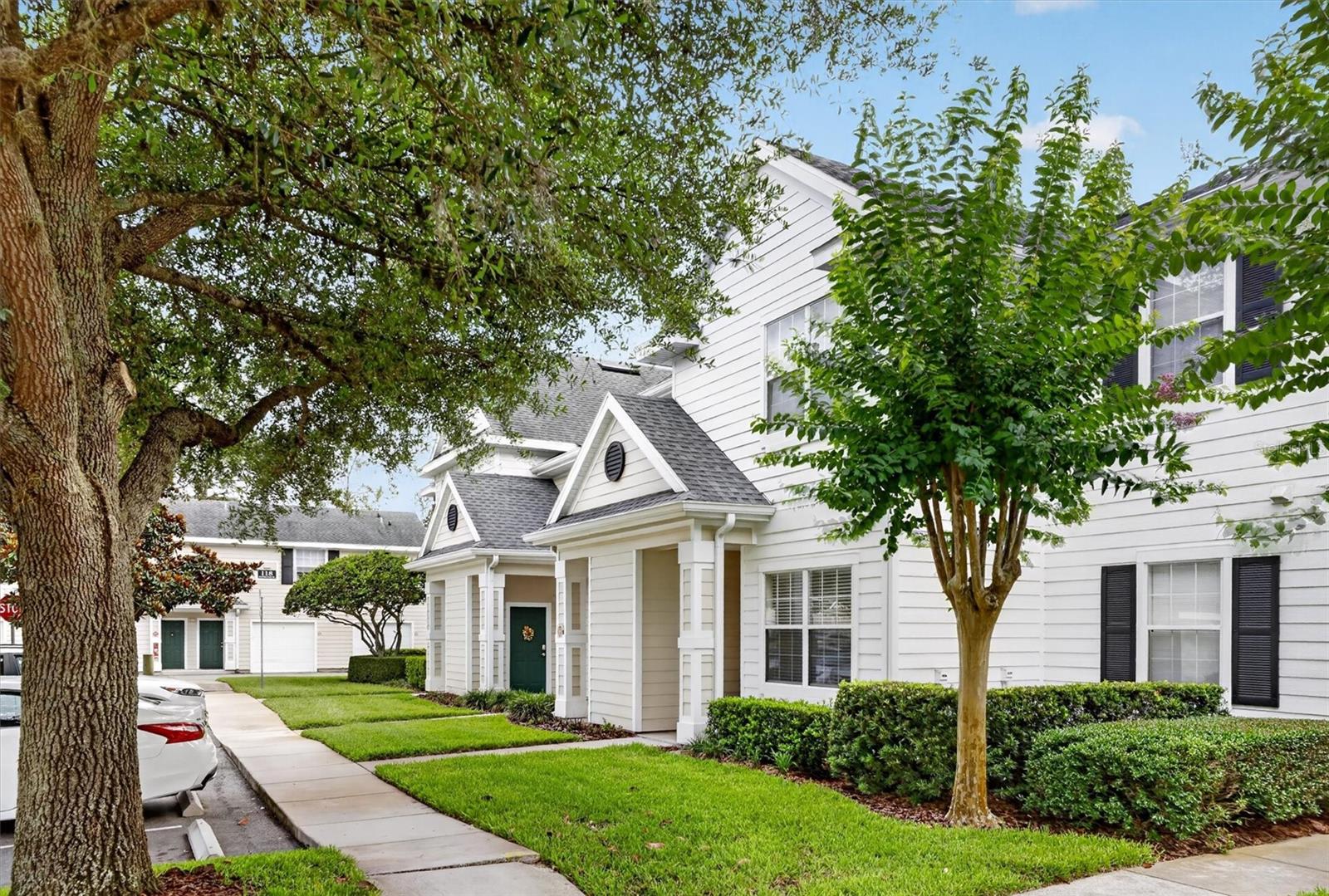 1300 Eastern Pecan Place, FL