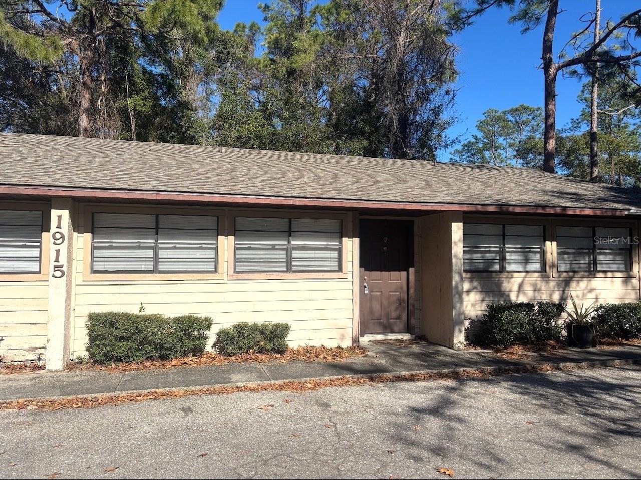 1915 70 Terrace, FL