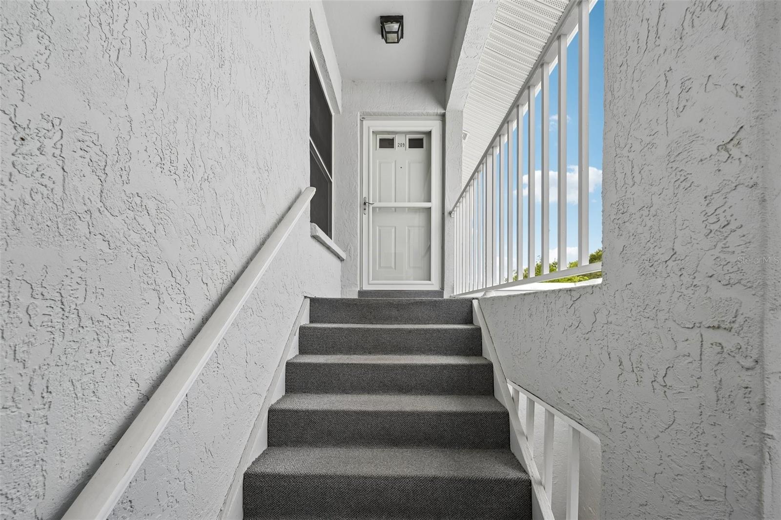 1041 Capri Isles Boulevard, FL