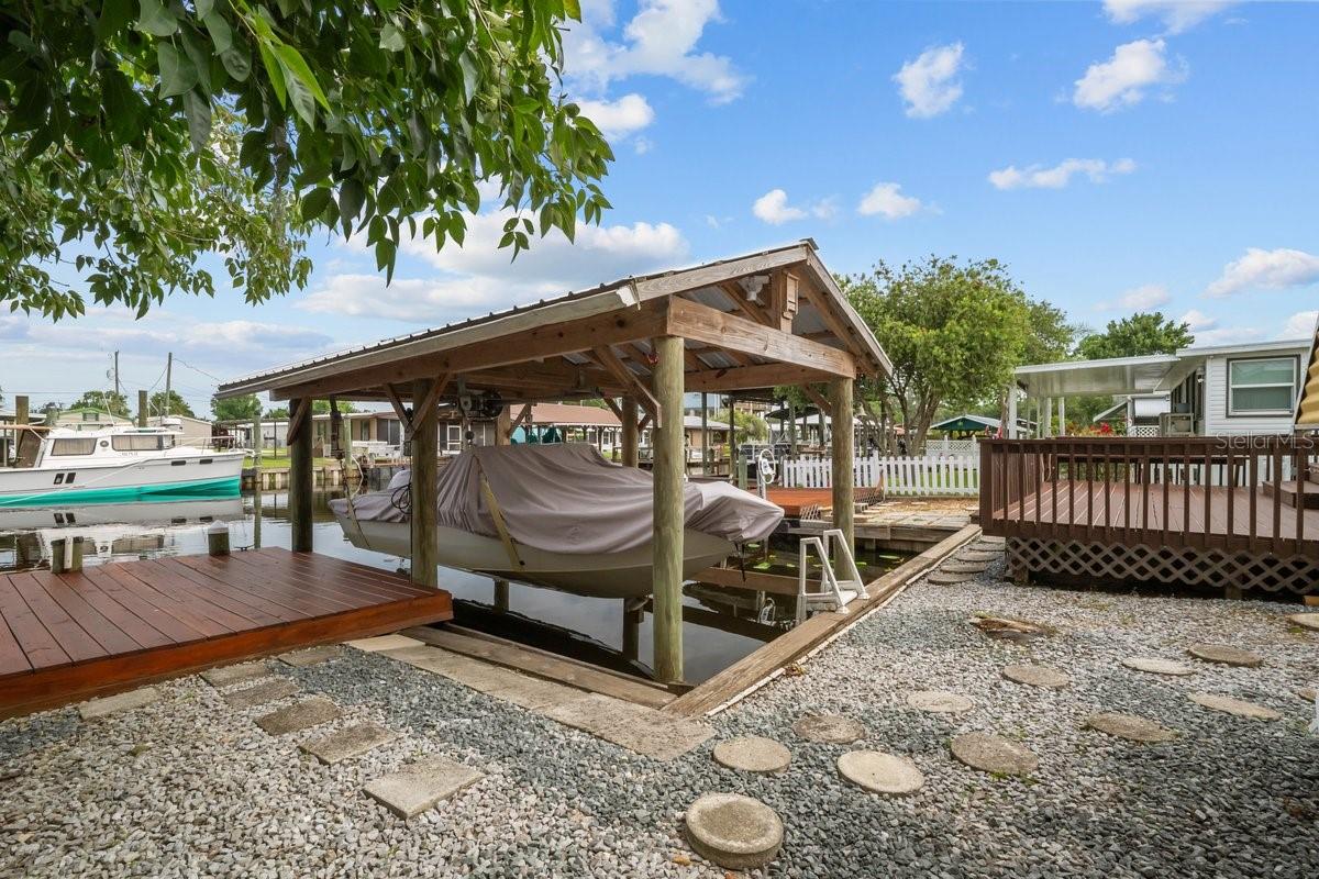 41 Scott Street, FL