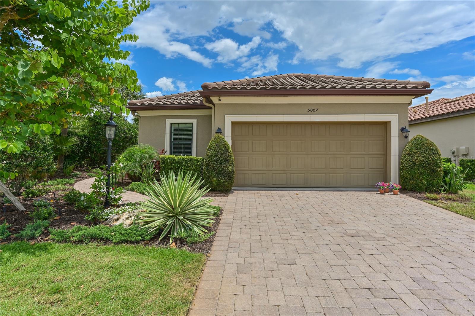 5007 Serata Drive, FL