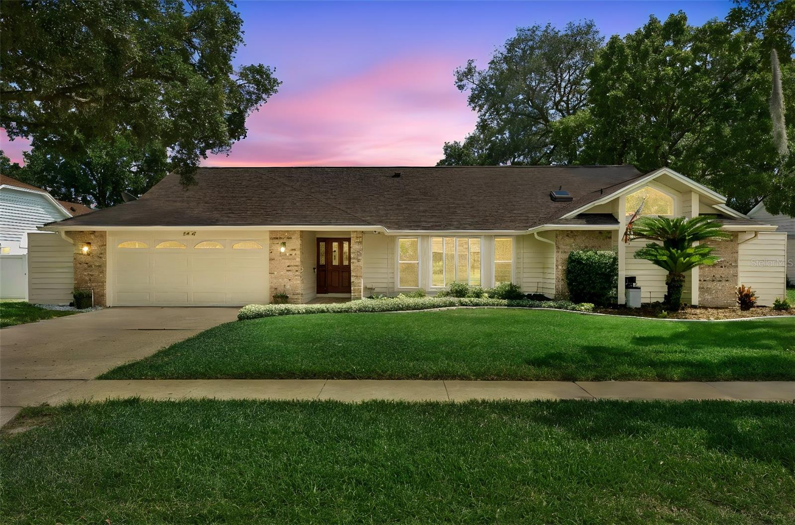 2418 Sweetwater Country Club Place Drive, FL