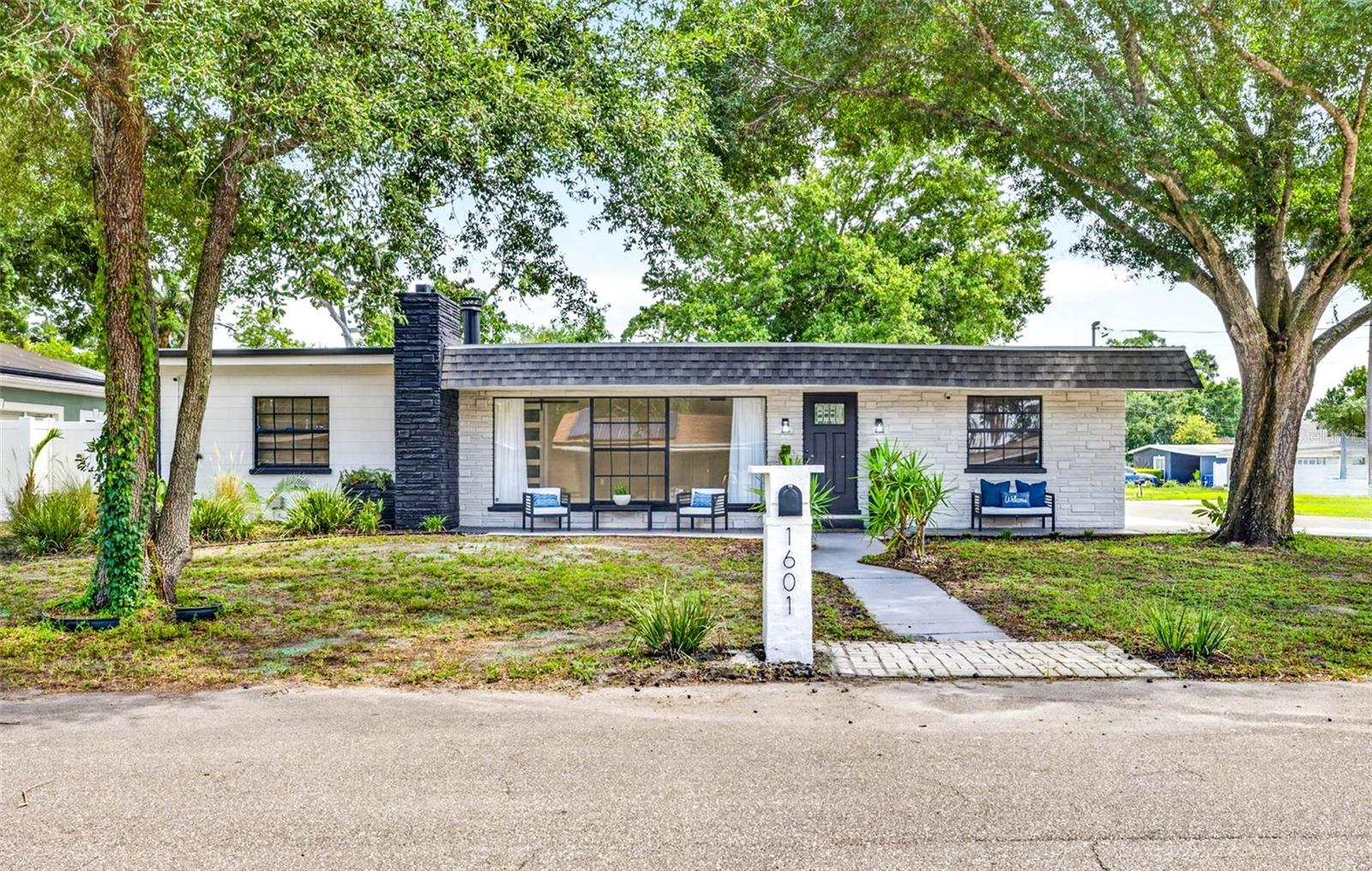 1601 Paris Street, FL