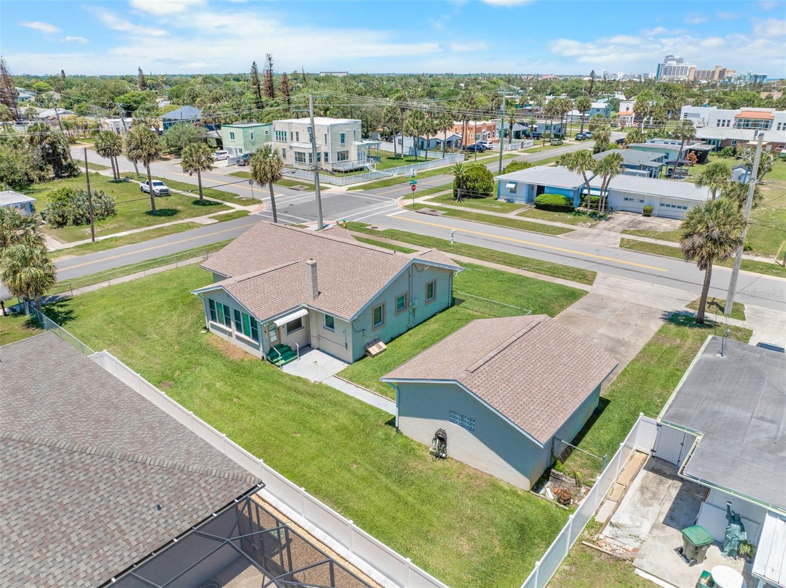 402 Seaview Avenue, FL