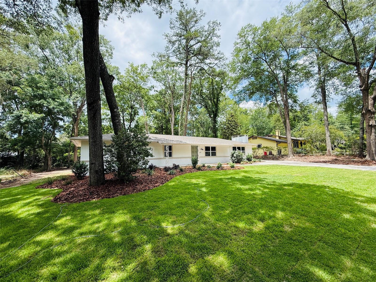 900 39th Drive, FL