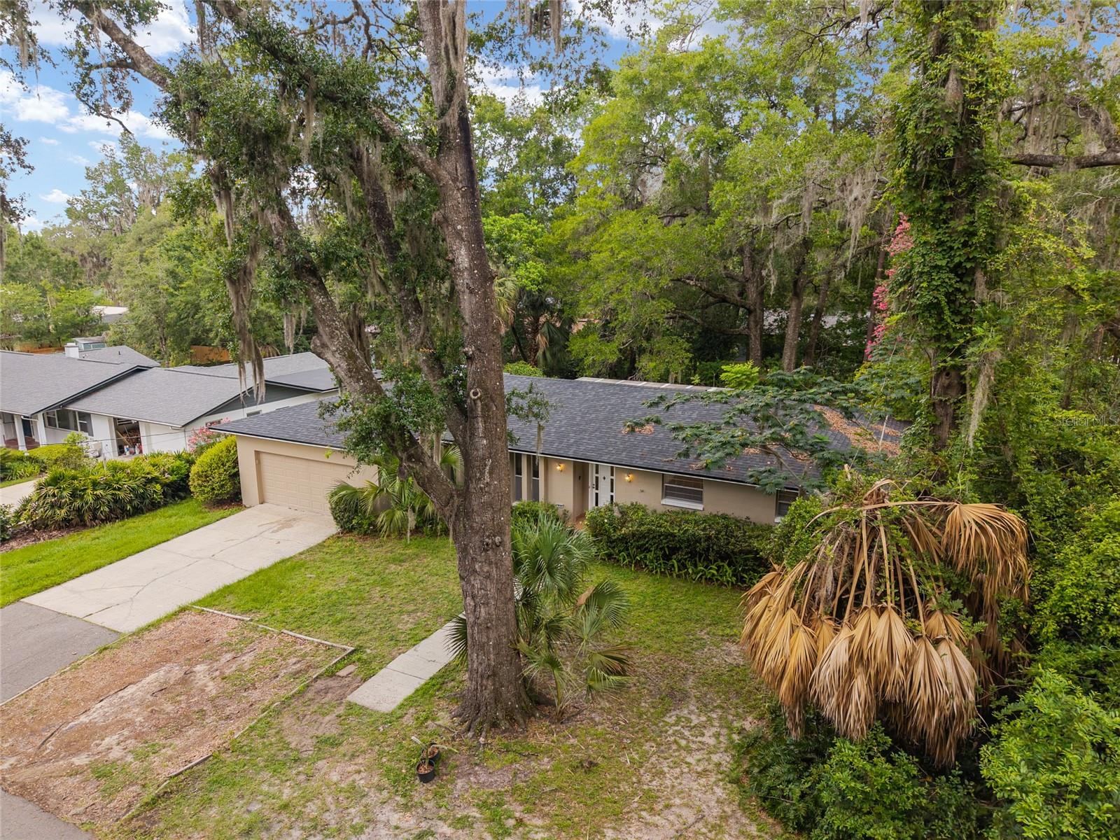 930 37th Terrace, FL
