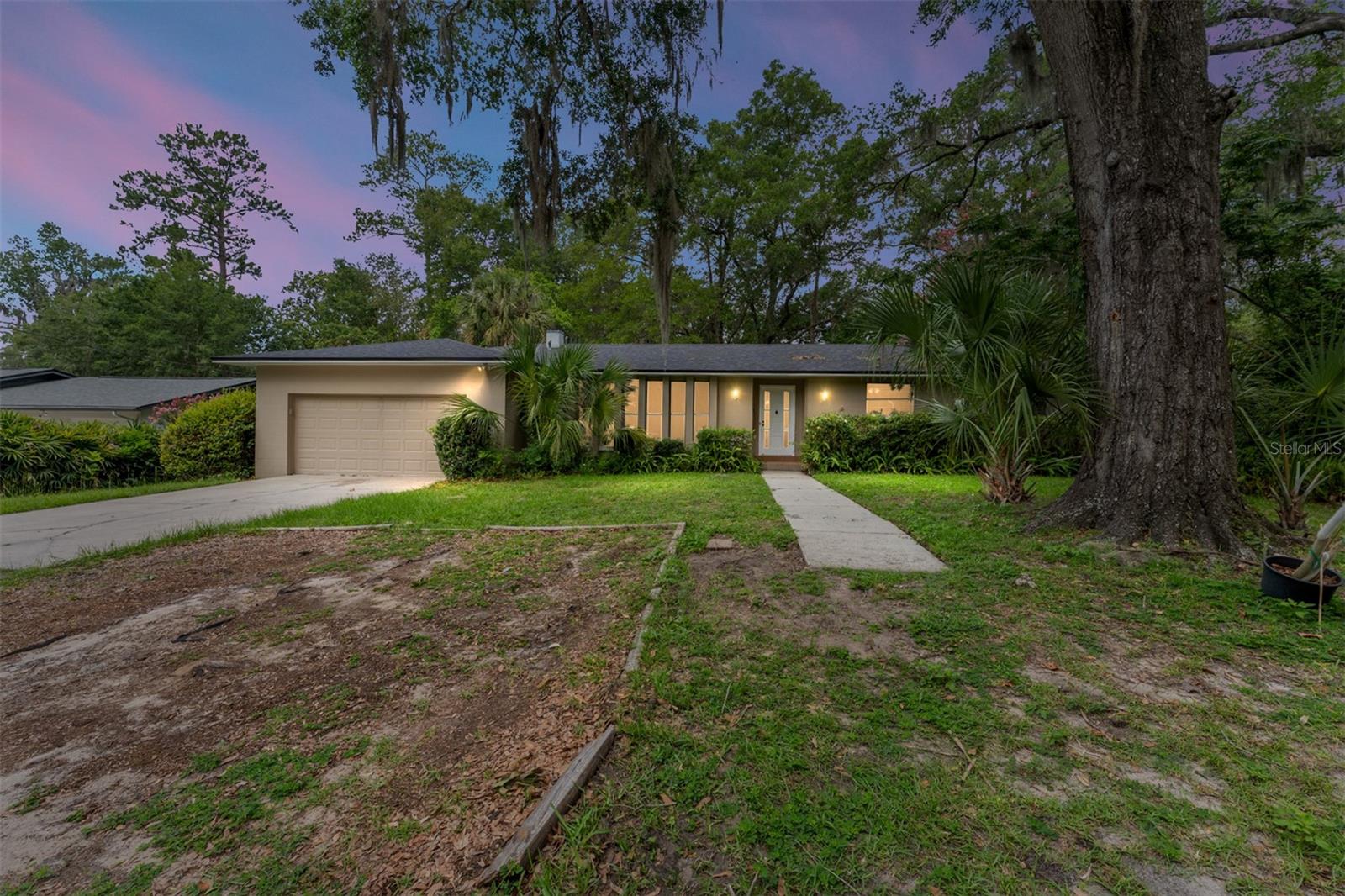 930 37th Terrace, FL