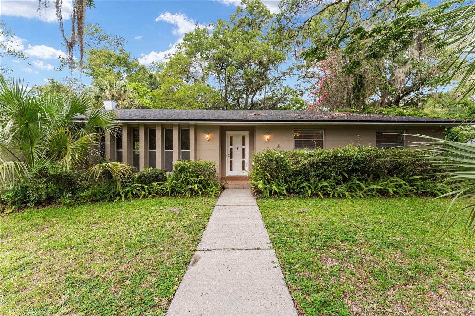930 37th Terrace, FL