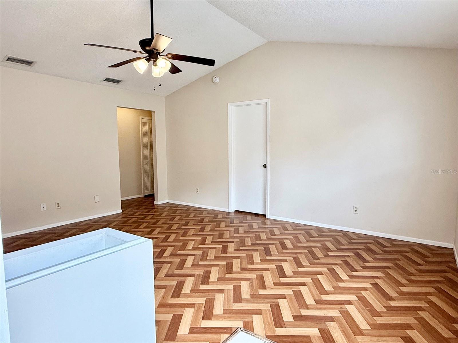 1215 Creekbottom Circle, FL