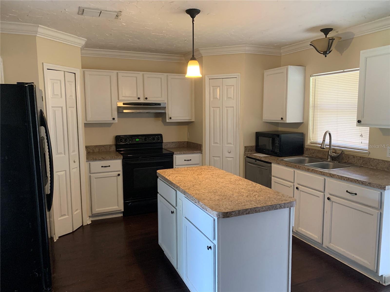 4300 Iveyglen Avenue, FL