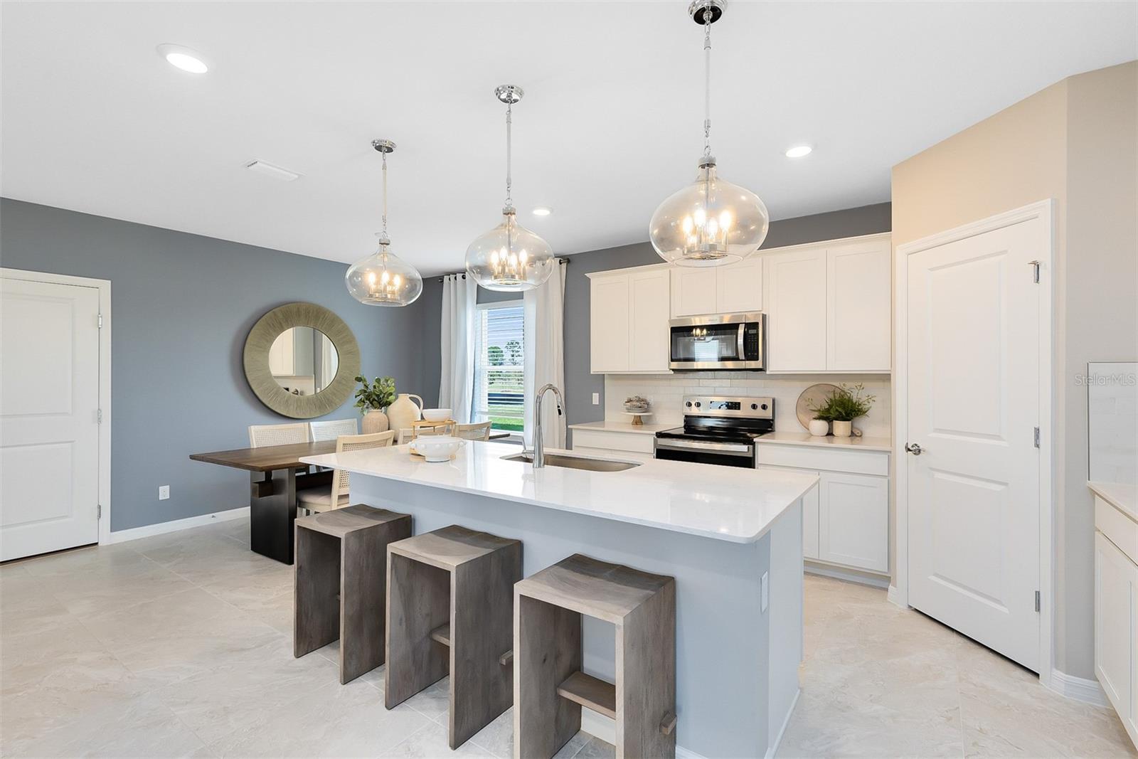 6906 Creek Falls Alley, FL