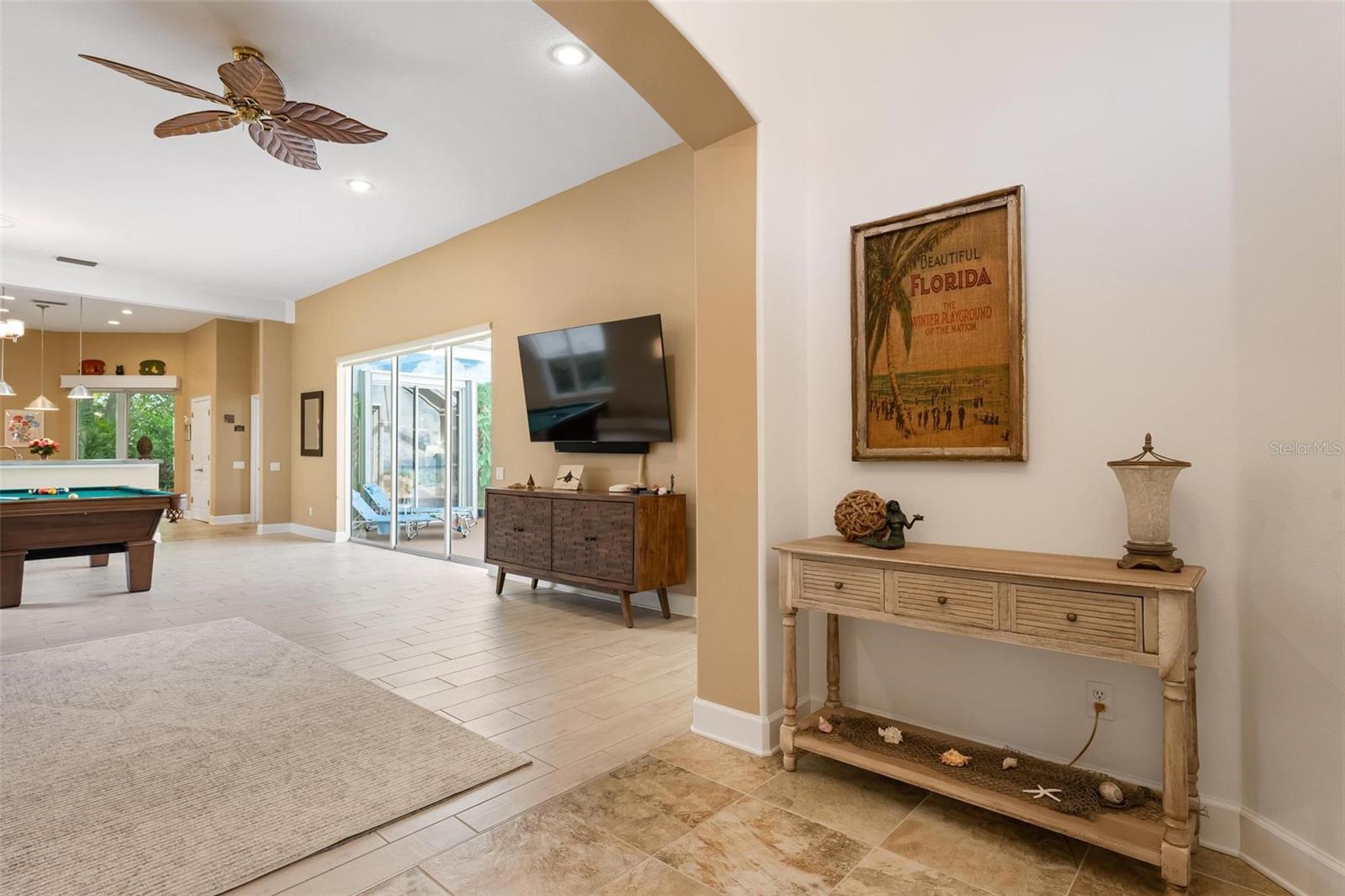 102 Braemar Avenue, FL