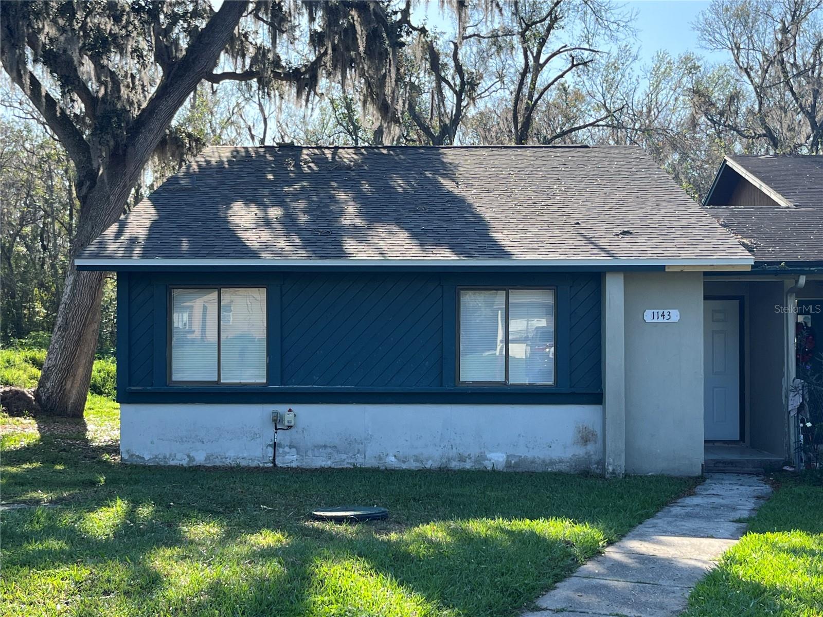 1143 Old South Drive, FL