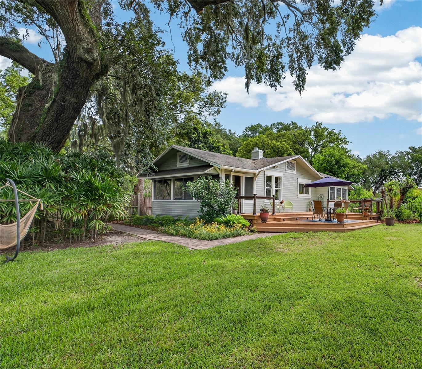 1800 Carlton Drive, FL