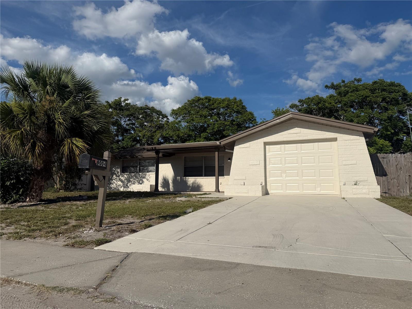 9004 Saint Regis Lane, FL