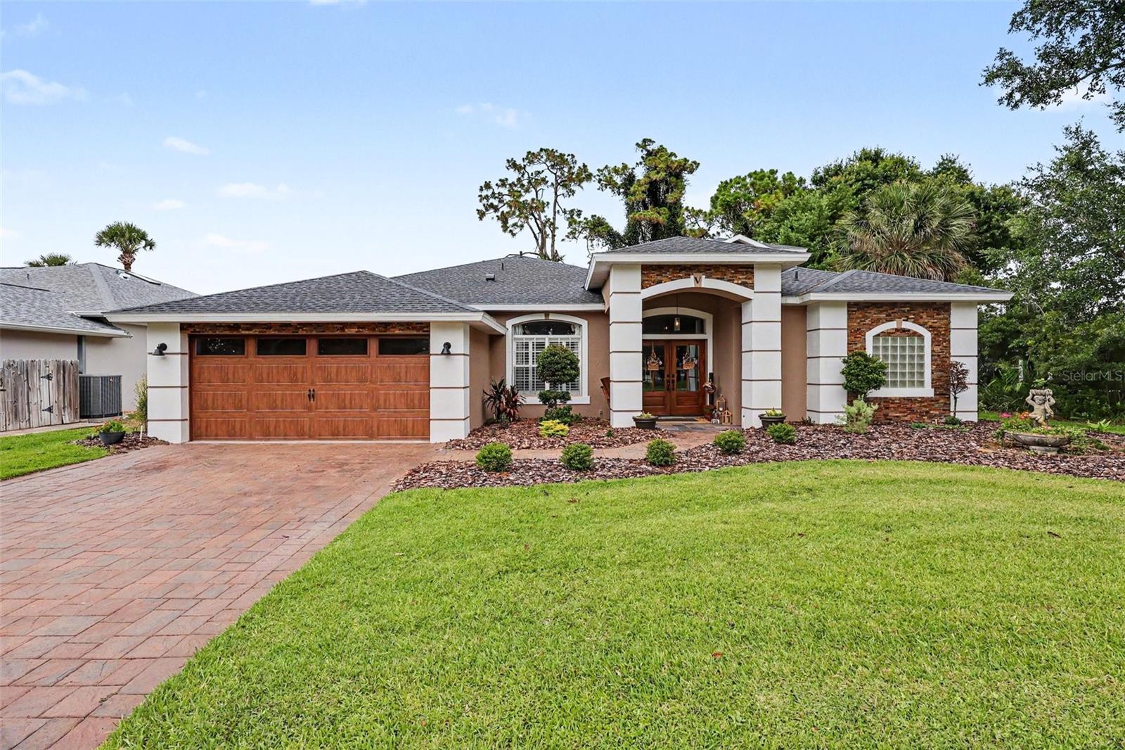 663 Sheridan Woods Dr, FL
