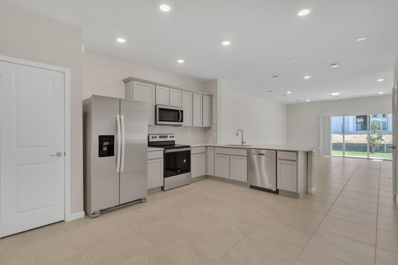 2743 Fetching Trl, FL