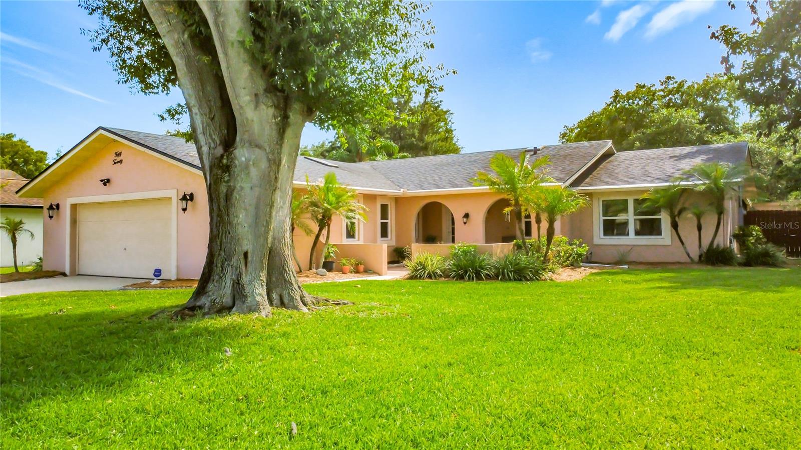 5020 The Oaks Circle, FL