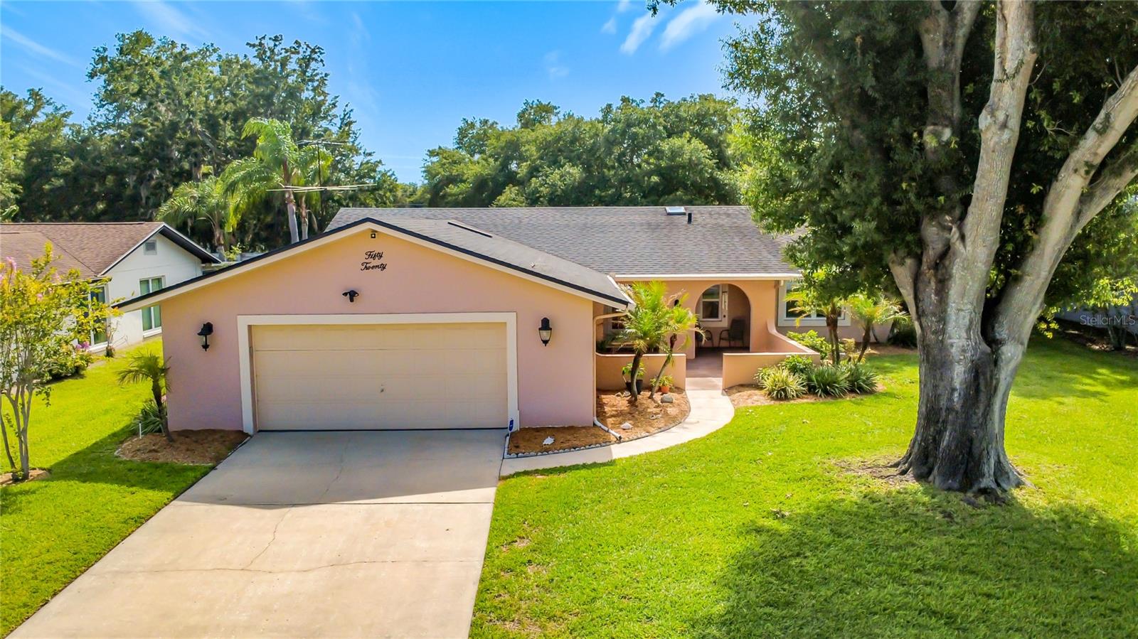 5020 The Oaks Circle, FL