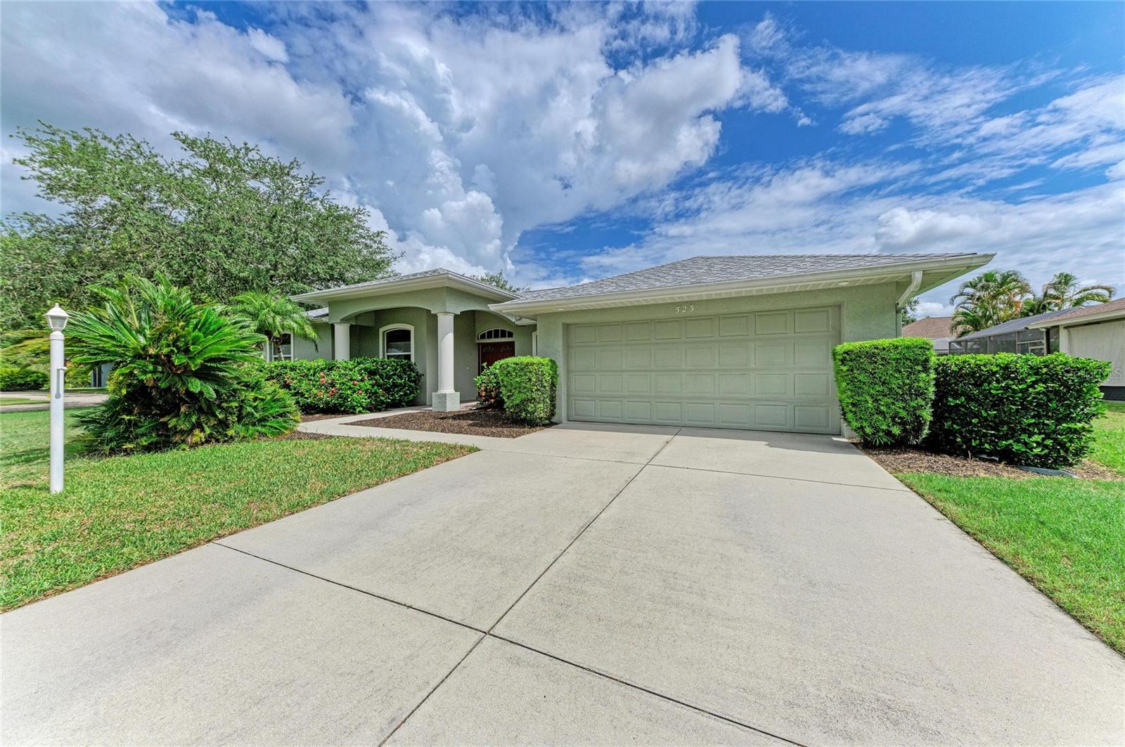 523 Oak Bay Drive, FL