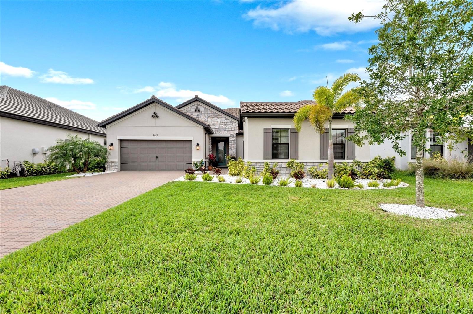 2028 Woodleaf Hammock Court, FL