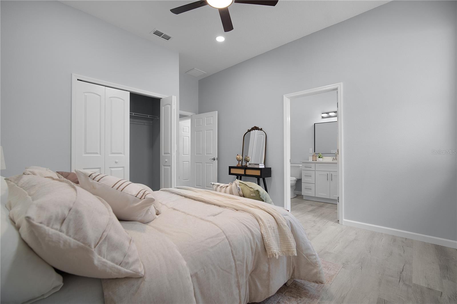 5445 Simmons Rd, FL