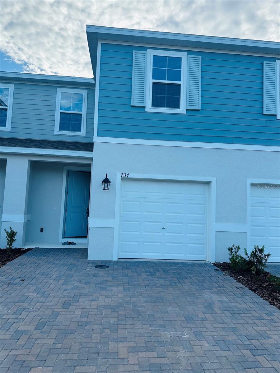 737 Maple Oak Drive, FL