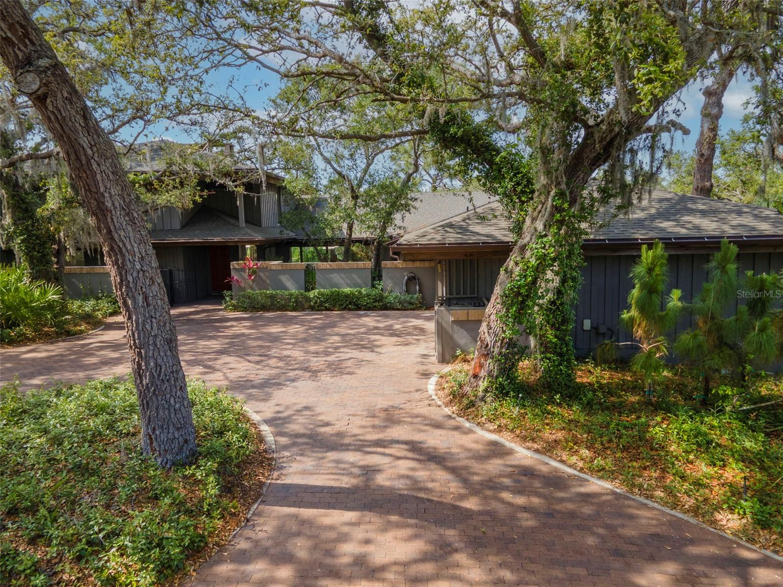 1296 Weybridge Lane, FL