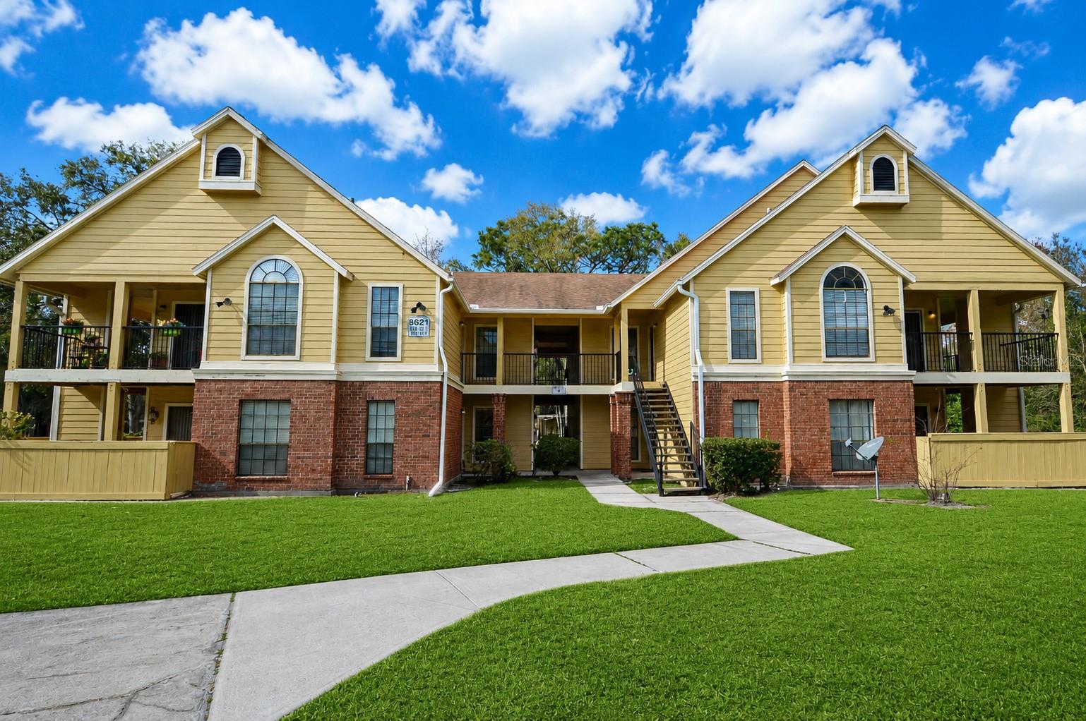8621 Fancy Finch Drive, FL