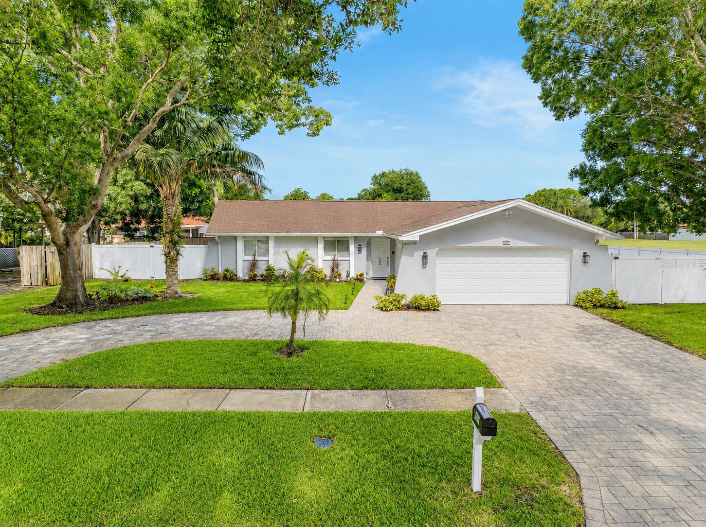 3276 Fox Hill Drive, FL