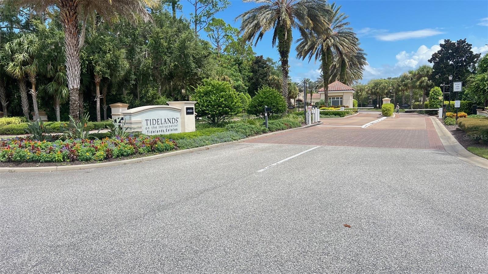 75 Riverview Bend, FL