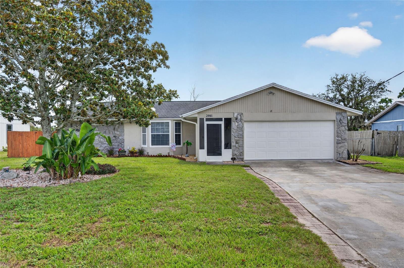 2911 Omaha Drive, FL