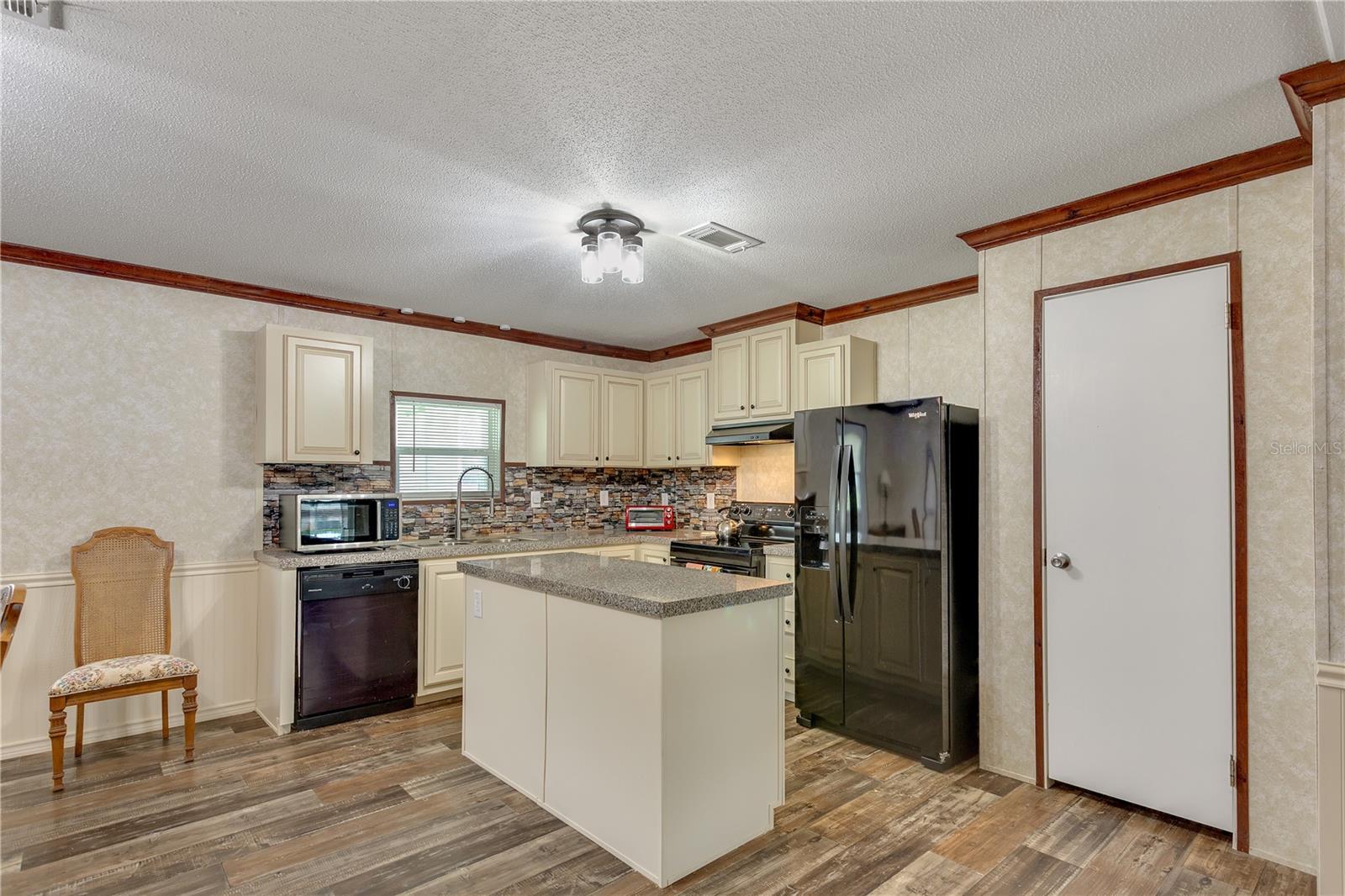 4125 Myrtle Oak Court, FL