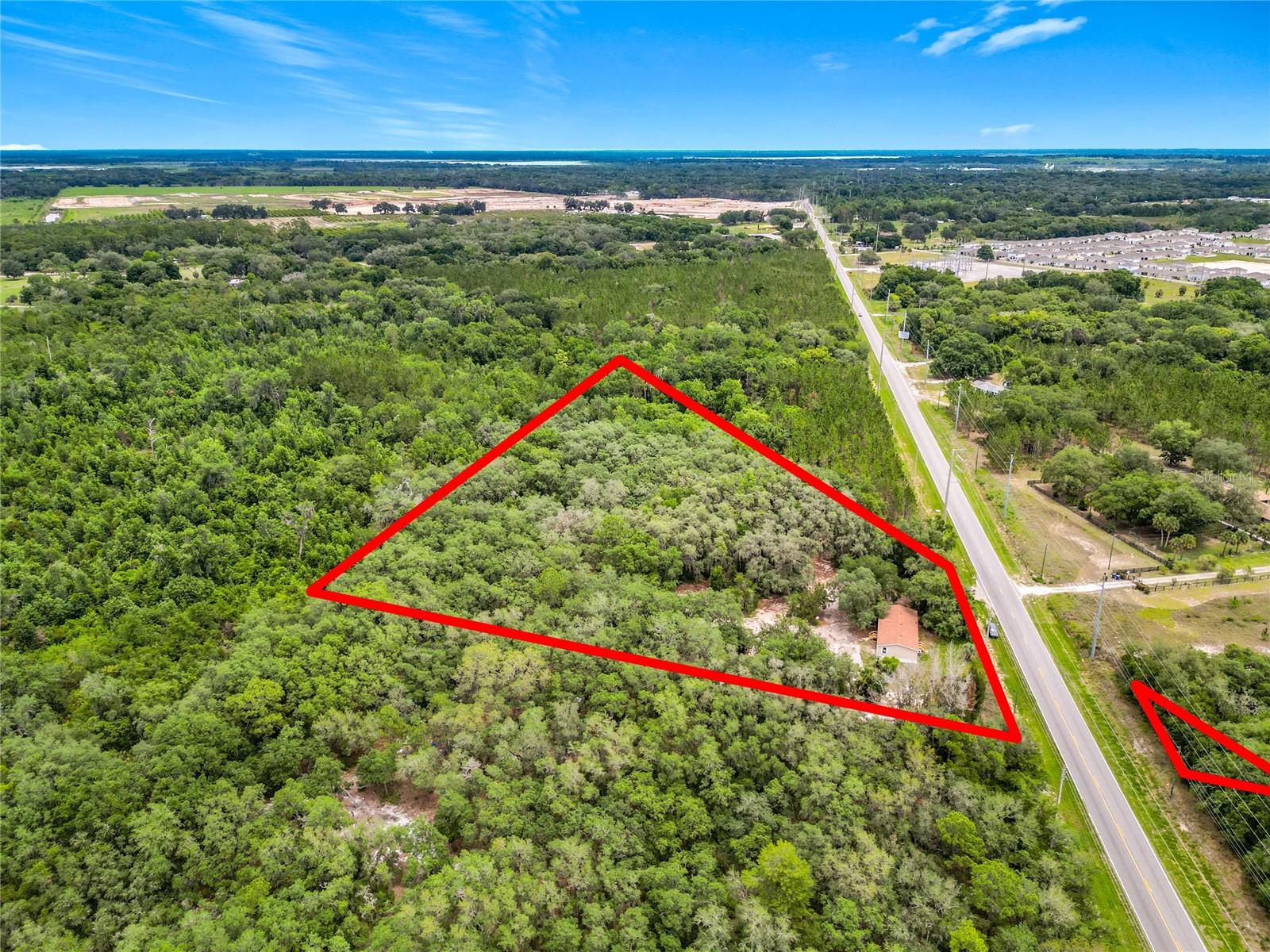 9129 County Road 44, FL