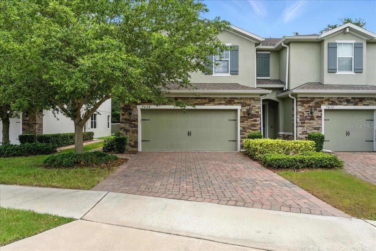 7628 Aloma Pines Court, FL