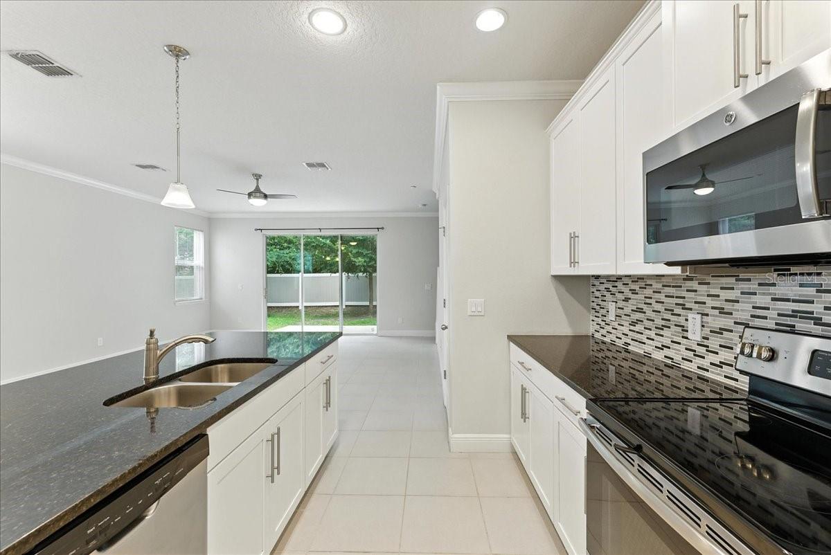 7628 Aloma Pines Court, FL