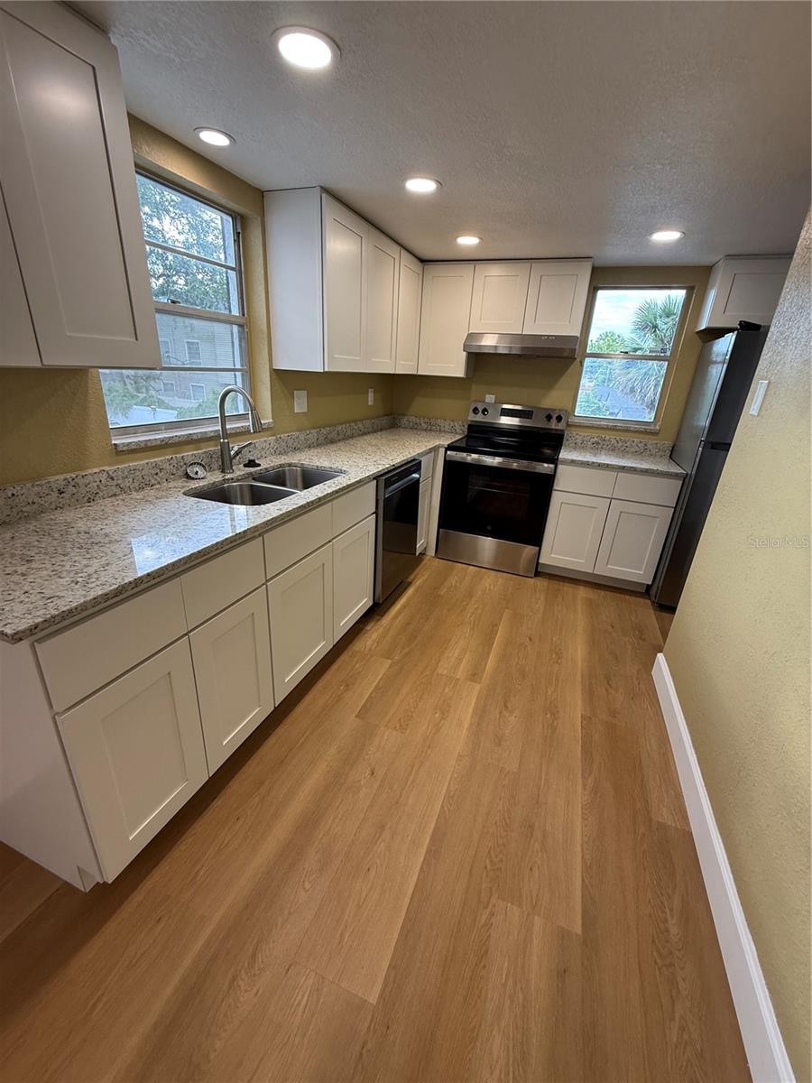 6062 Amberly Avenue, FL