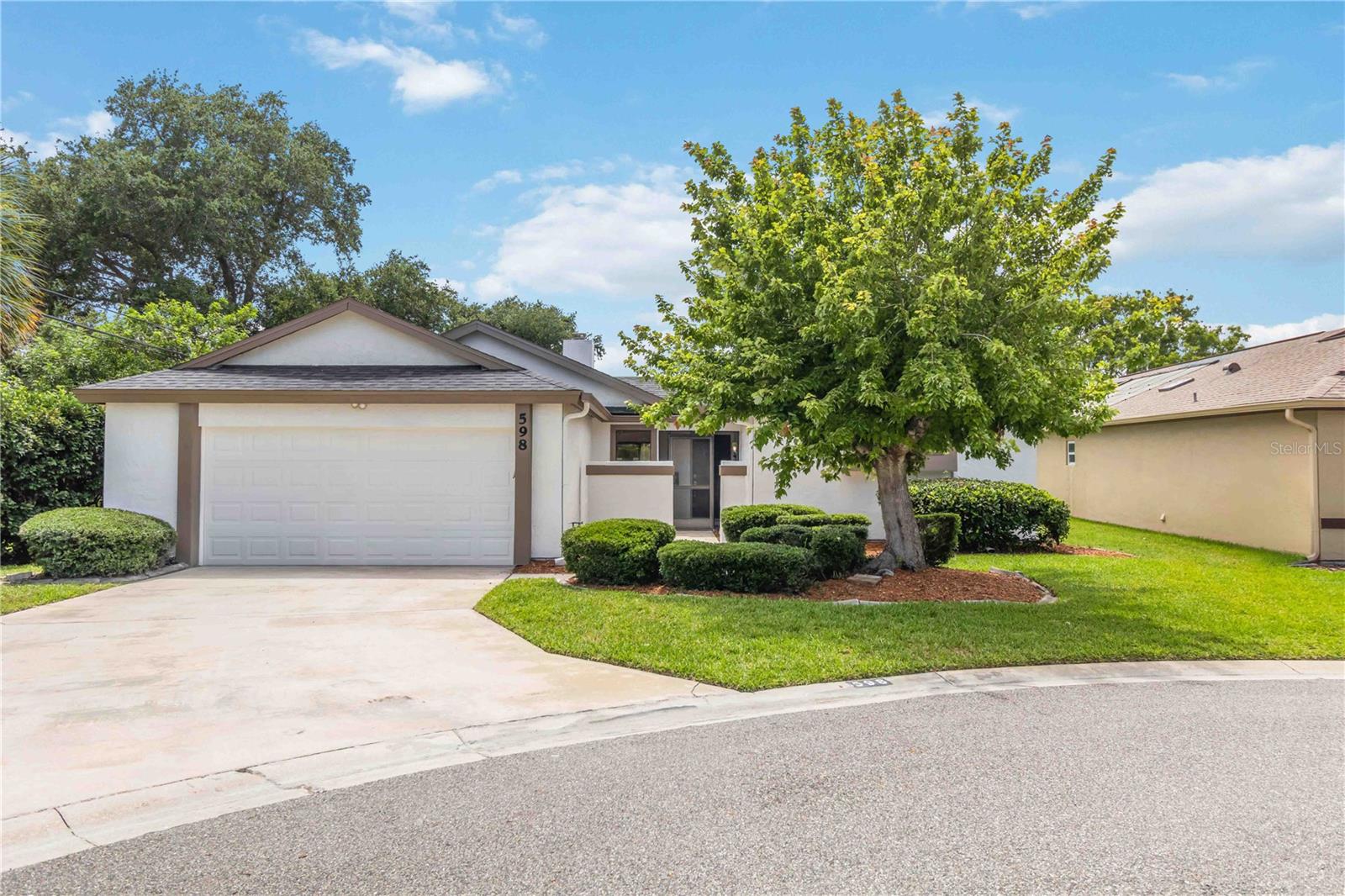 598 Pine Forest Court, FL