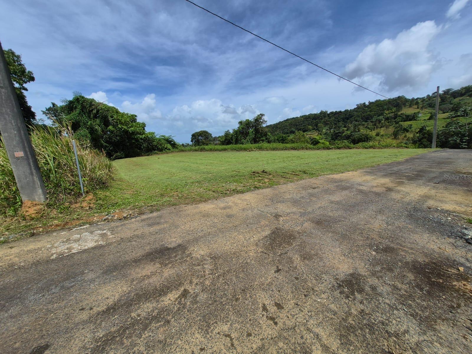 Pr 956 Km 8.8 Sector Los Medinas Bo Guzman Arriba, PR
