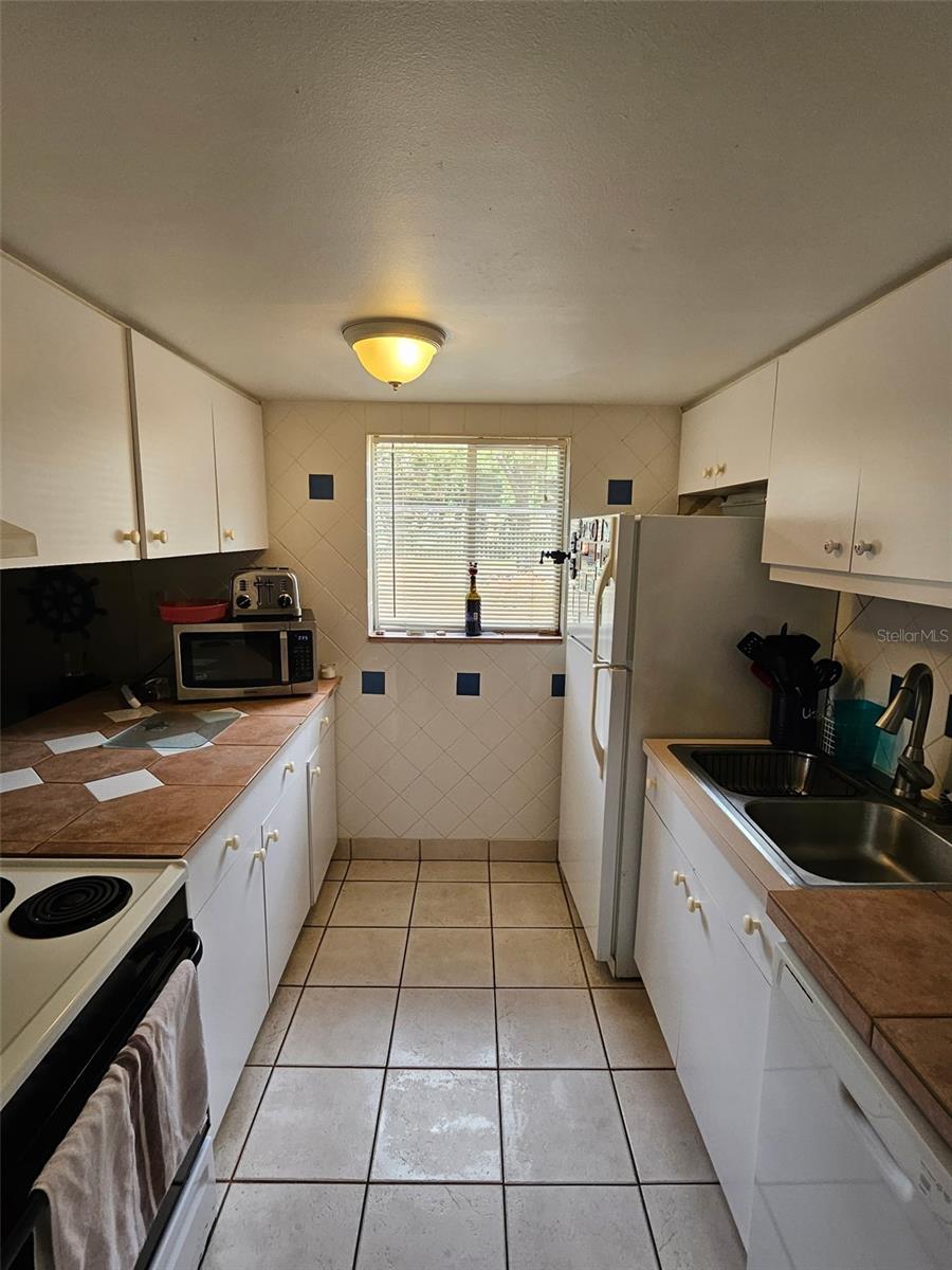 2613 Pine Lake Ter, FL