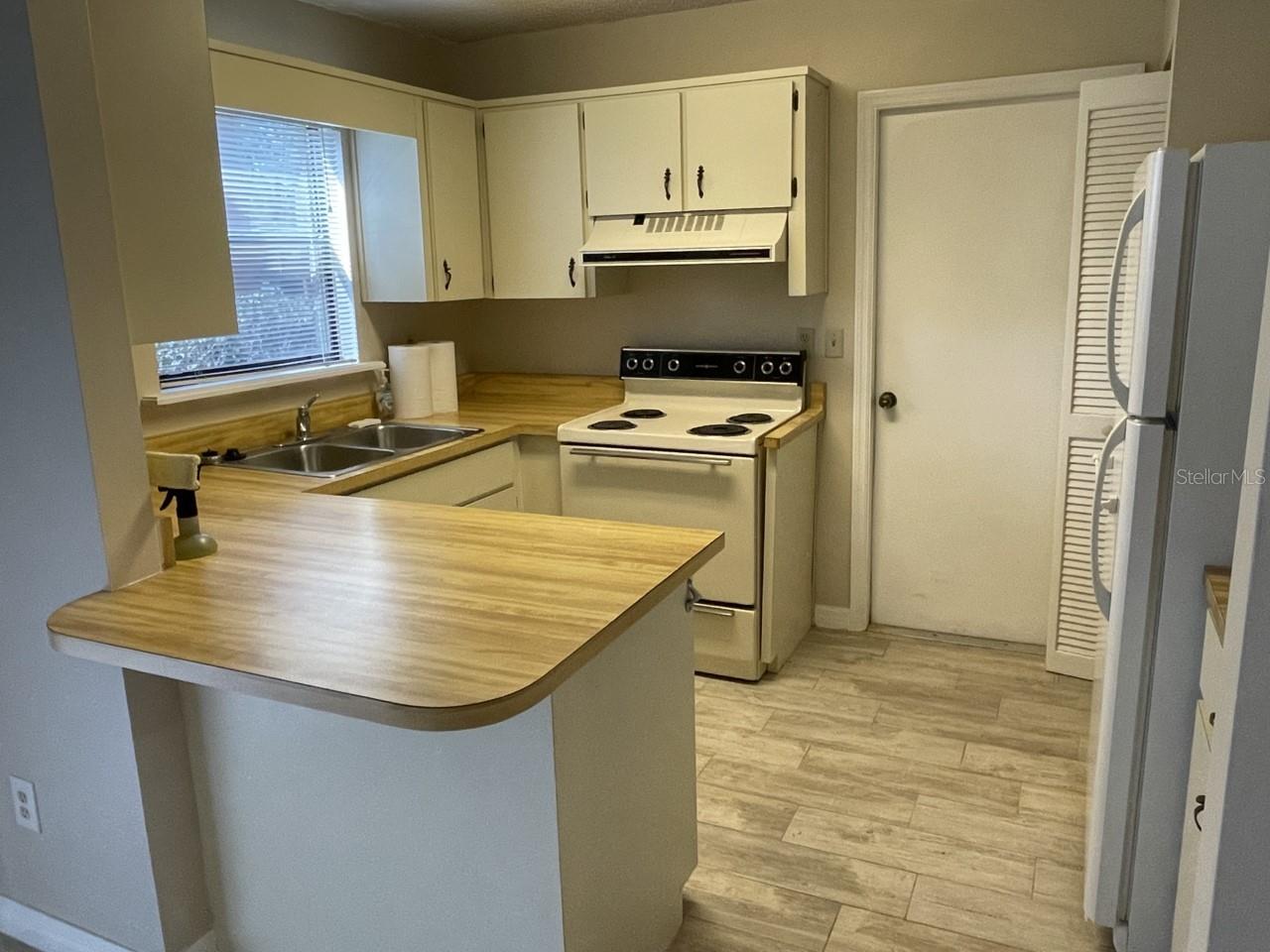 2701 10th Street, FL