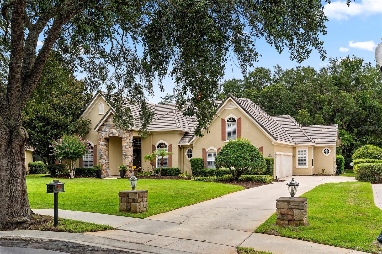 1542 Westover Loop, FL