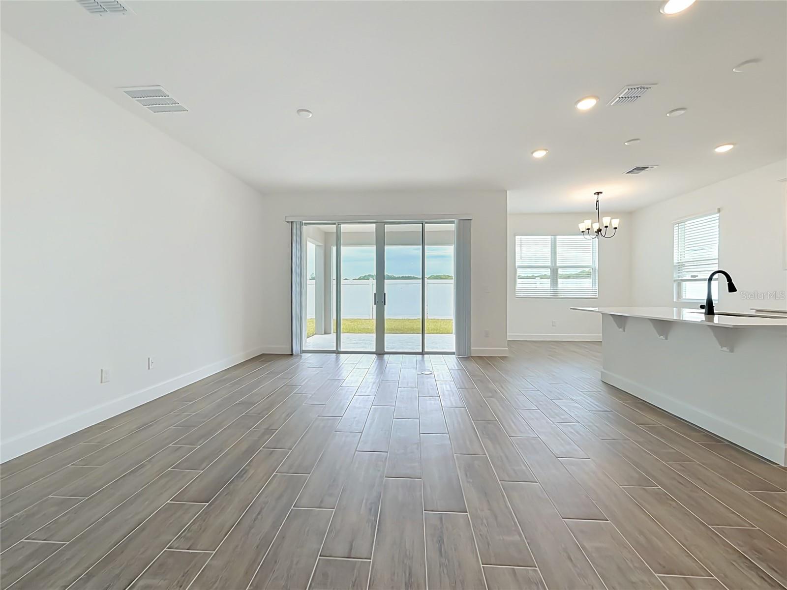 147 Waterstone Loop, FL