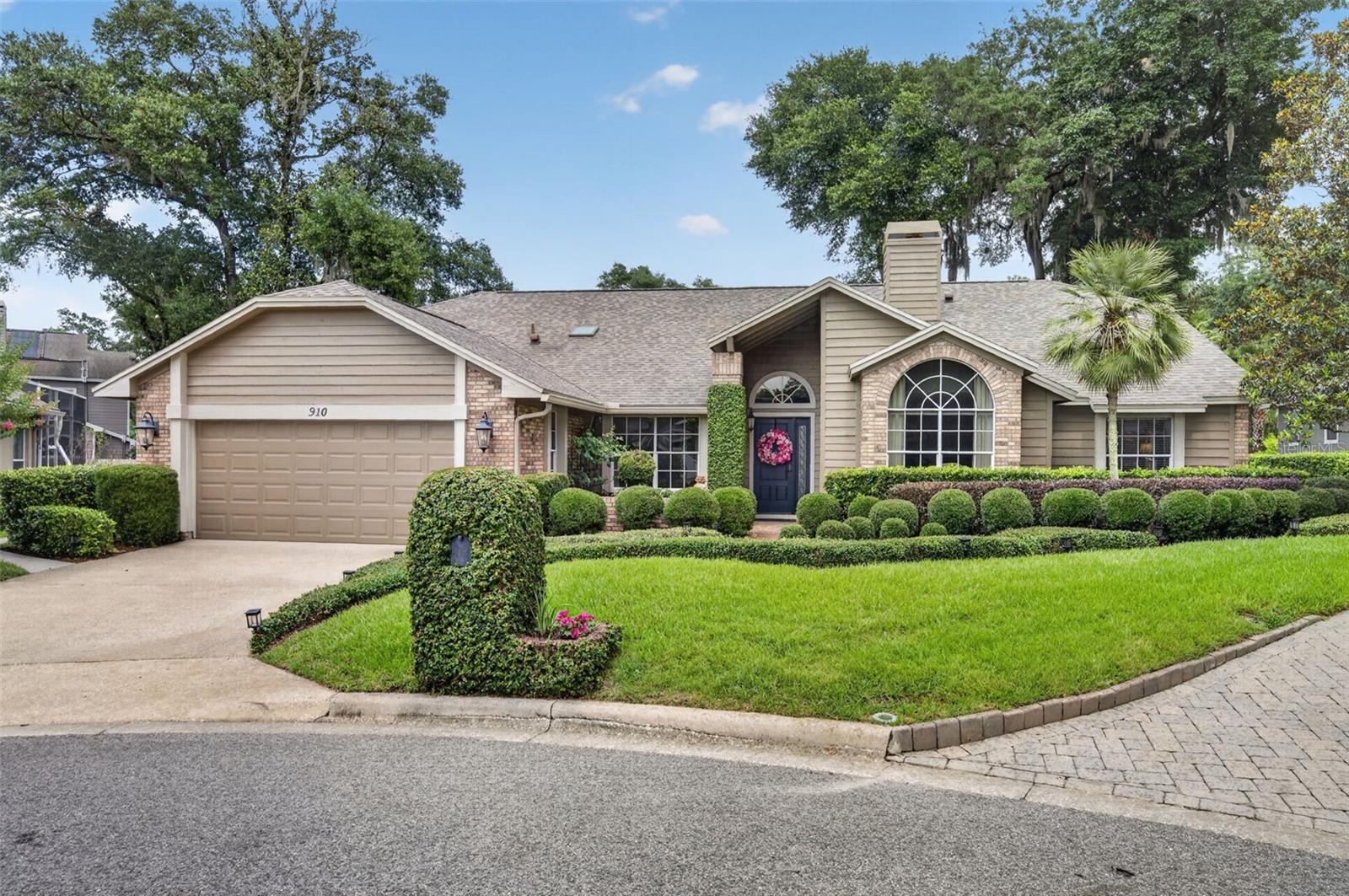 910 Bearded Oaks Terrace, FL