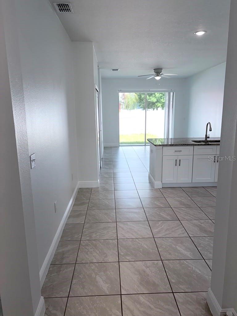 812 Glastonbury Drive, FL