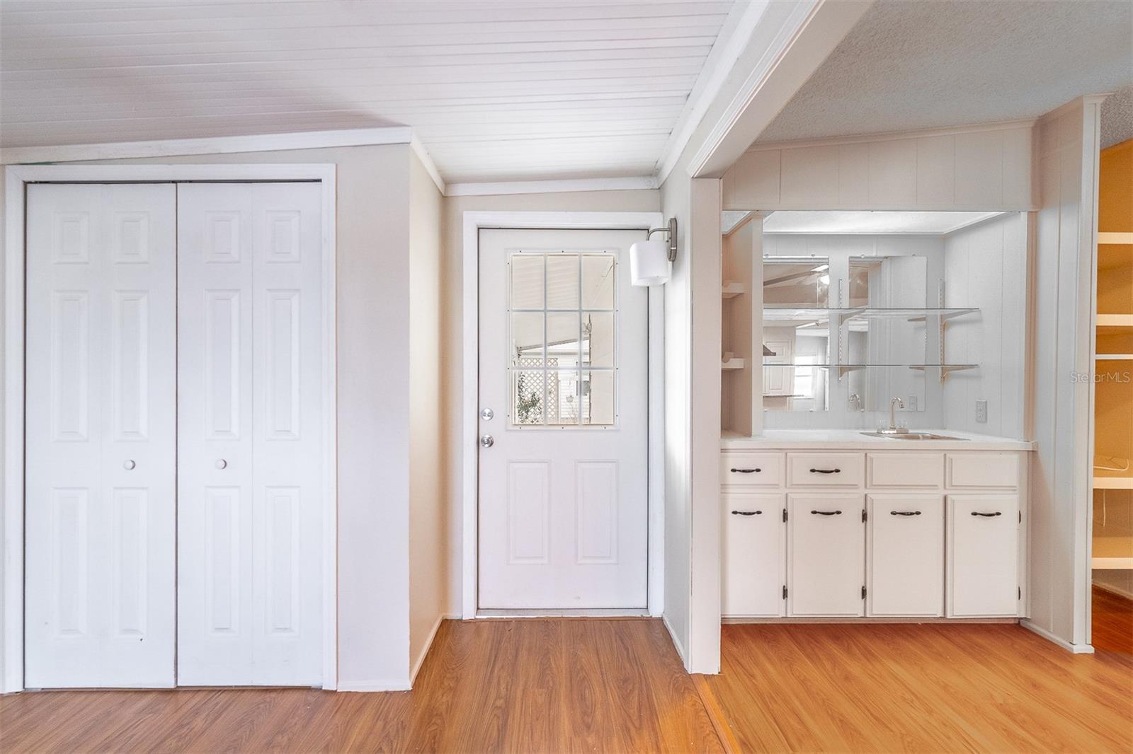 302 Basswood Court, FL