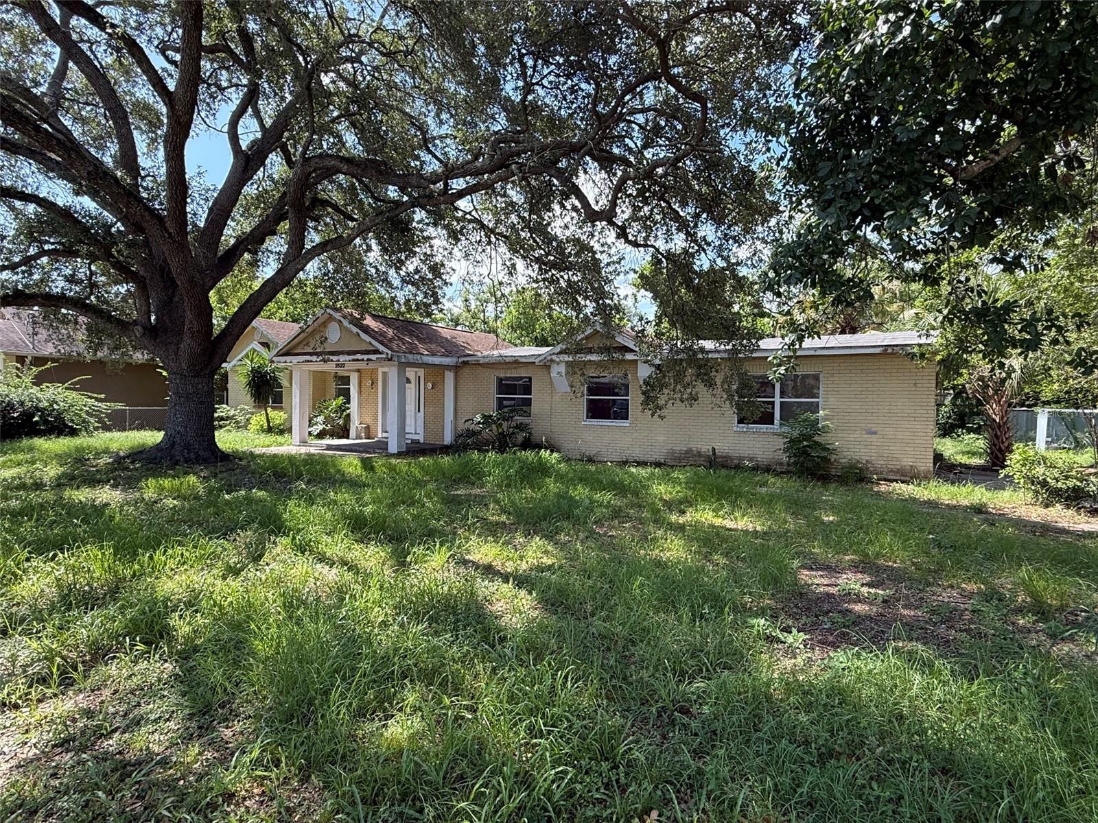 2522 Lake Ellen Ln, FL